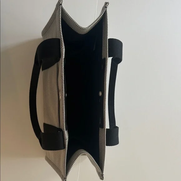 lululemon athletica Black and Gray Tote Bag - Picture 5 of 5